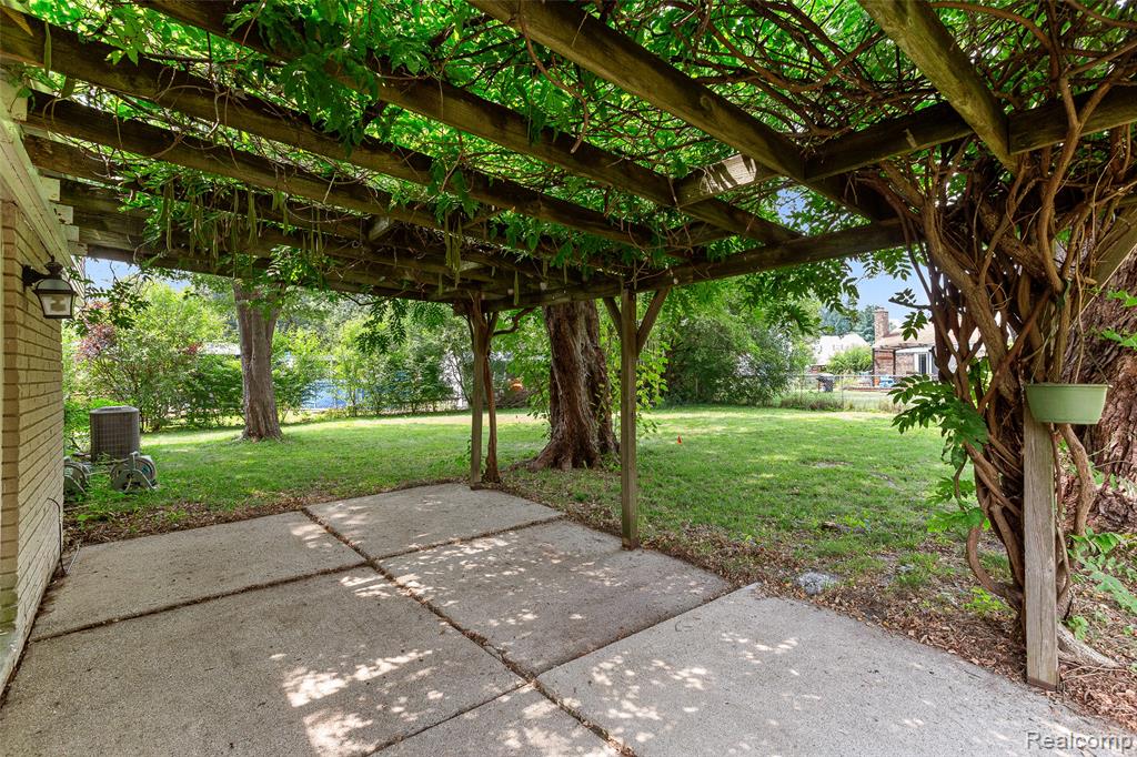 3904 Cloverlawn Avenue, Ypsilanti, MI 48197 — Photo 39