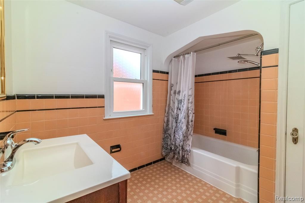 6630 Hartwell Street, Dearborn, MI 48126 — Photo 27