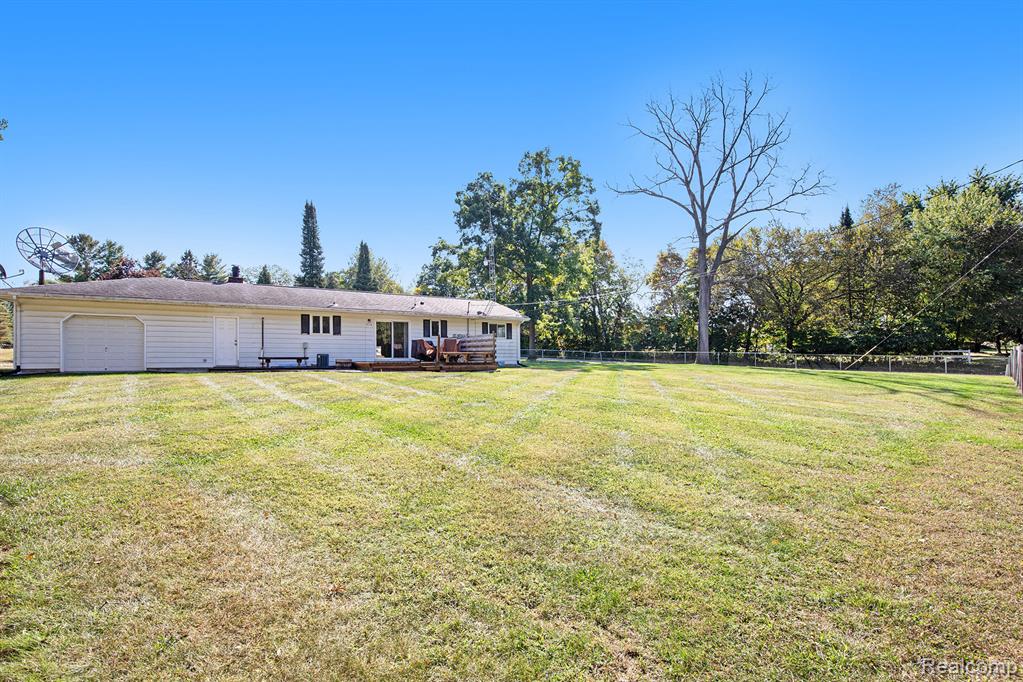 1714 Indian Road, Lapeer, MI 48446 — Photo 31