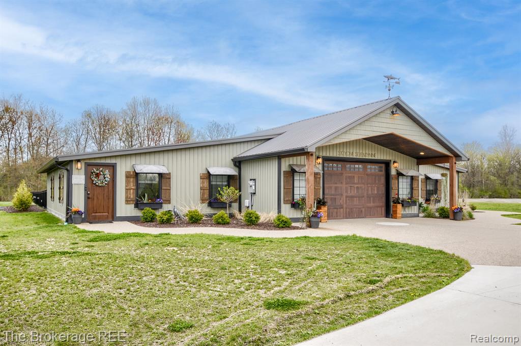 6179 W CARPENTER Road, Flushing, MI 48433 — Photo 3