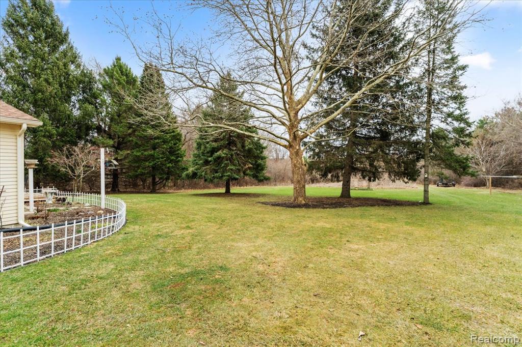 3555 W Drahner Road, Oxford, MI 48371 — Photo 6