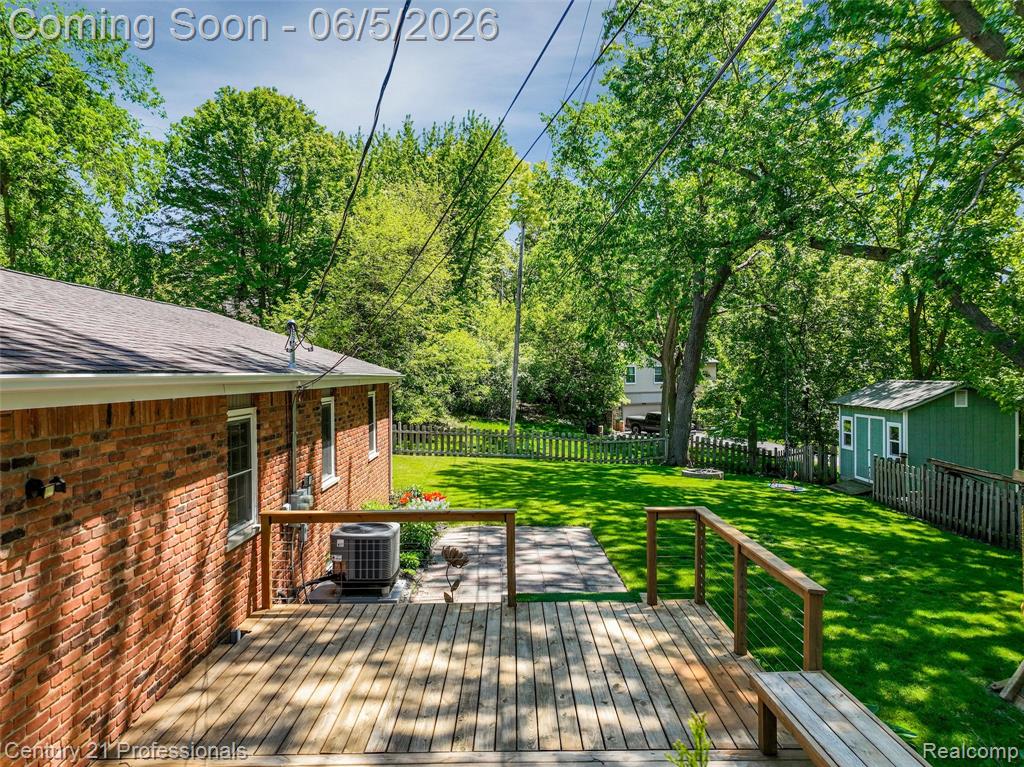 4921 Huron Drive, Clarkston, MI 48348 — Photo 45