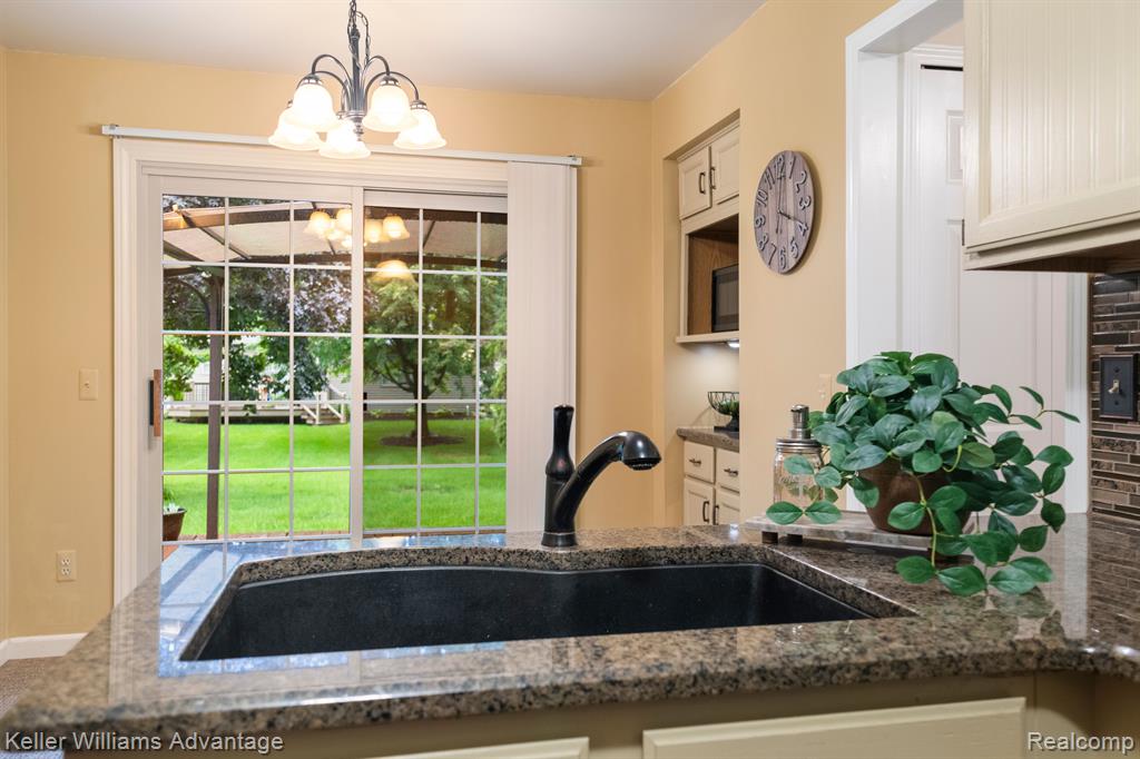 24923 FAIRWAY HILLS Drive, Novi, MI — Photo 14