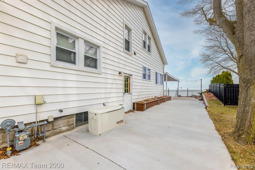 7745 Lakeview Drive, Lexington, MI 48450 — Photo 5