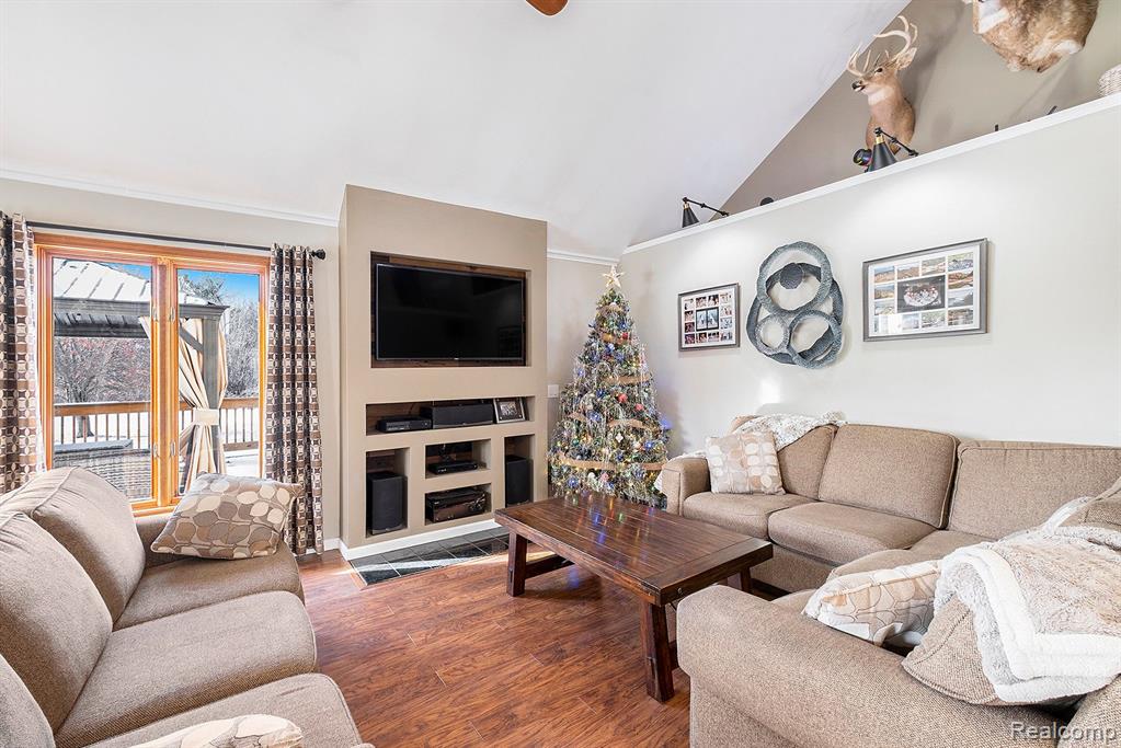 5375 OLEKSYN Road, Flint, MI 48504 — Photo 11