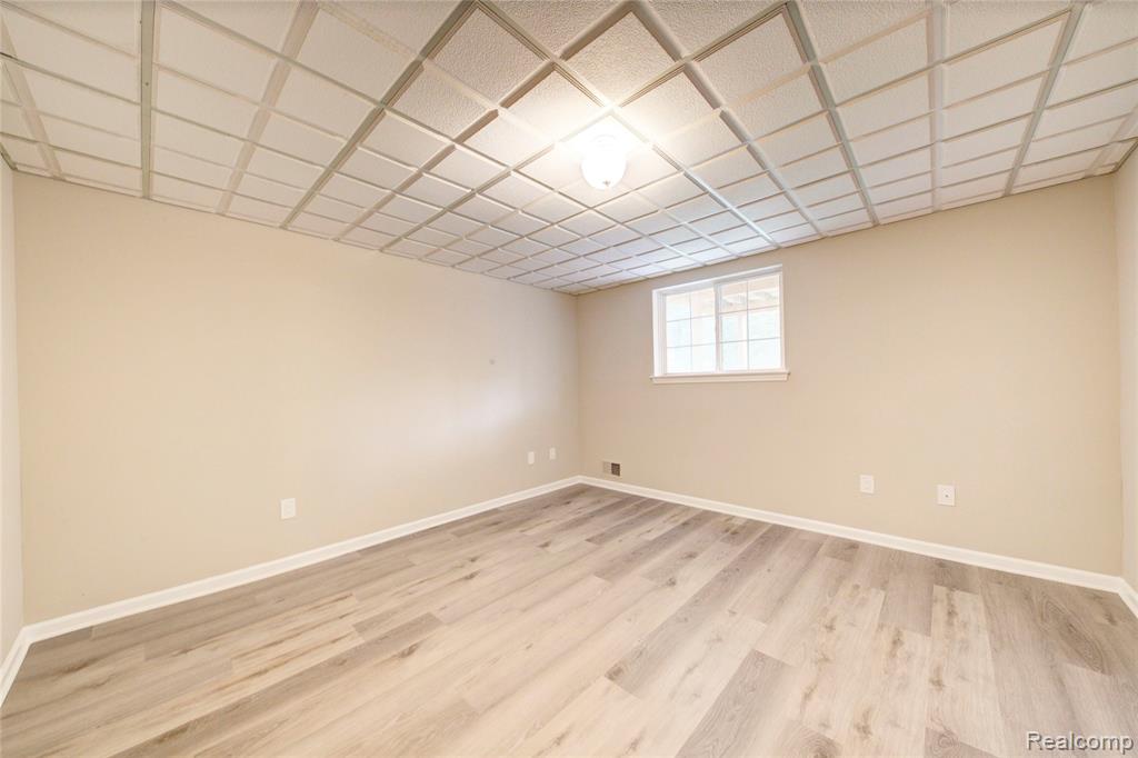 4269 Warrington Drive, Wixom, MI 48393 — Photo 35