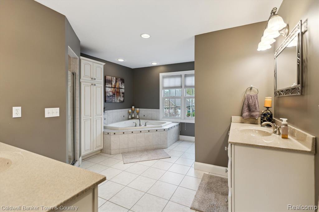 5205 RIDGEVIEW Court, Midland, MI 48642 — Photo 38