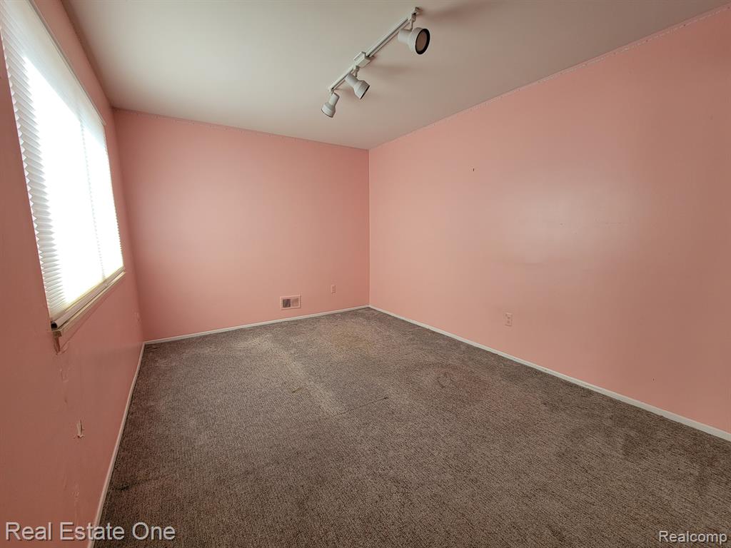 5102 ROCK Run, West Bloomfield, MI — Photo 14