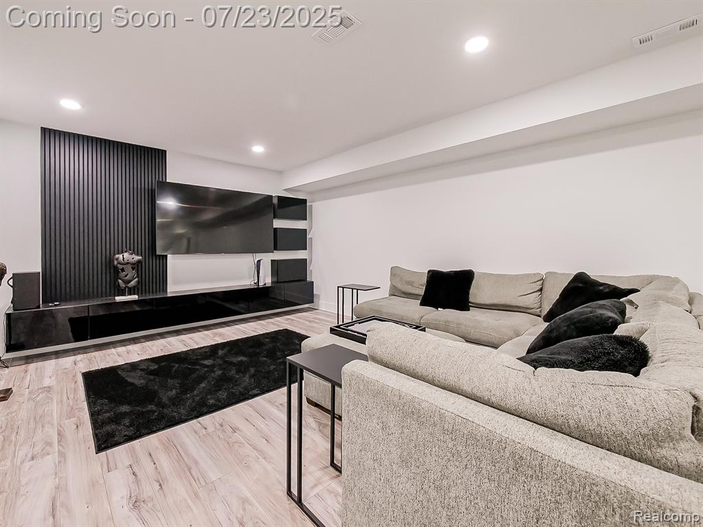 6590 Pembridge Hill, West Bloomfield, MI — Photo 27