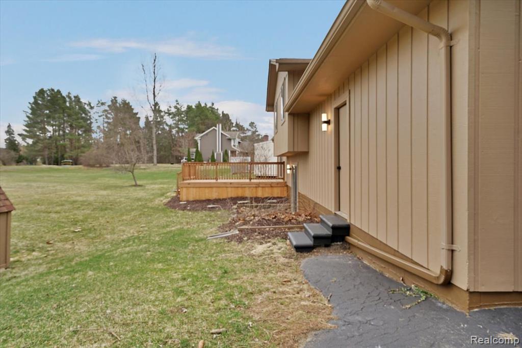1365 Thistleridge, Groveland, MI 48442 — Photo 34