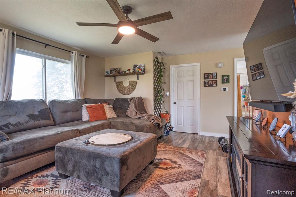 7285 MASON Road, Fowlerville, MI 48836 — Photo 17
