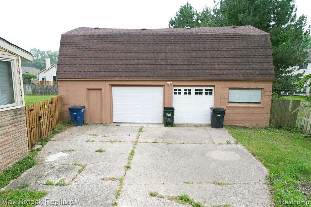 506 N NEWBURGH Road, Westland, MI — Photo 3