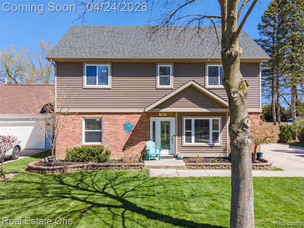 1963 Beverly Street, Sylvan Lake, MI 48320 — front exterior