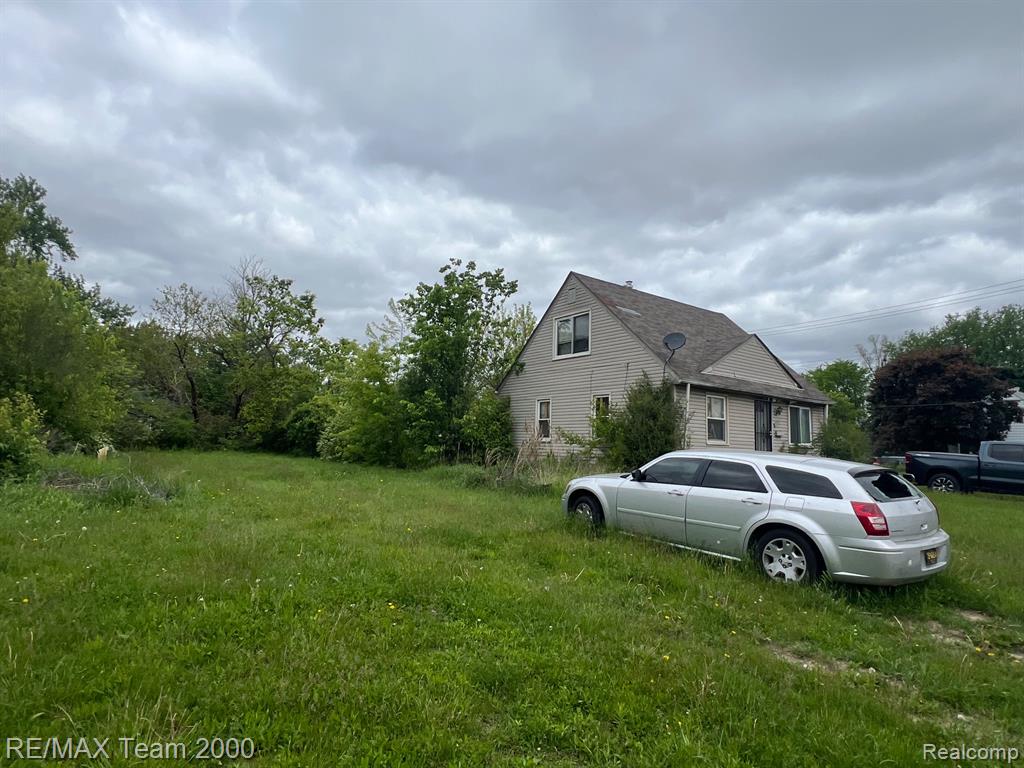 8505 Heyden Street, Detroit, MI 48228 — Photo 2