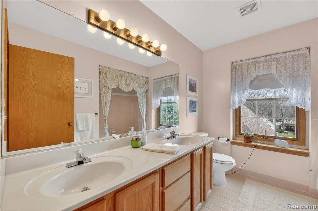 7798 Lee Road, Brighton, MI 48116 — Photo 38