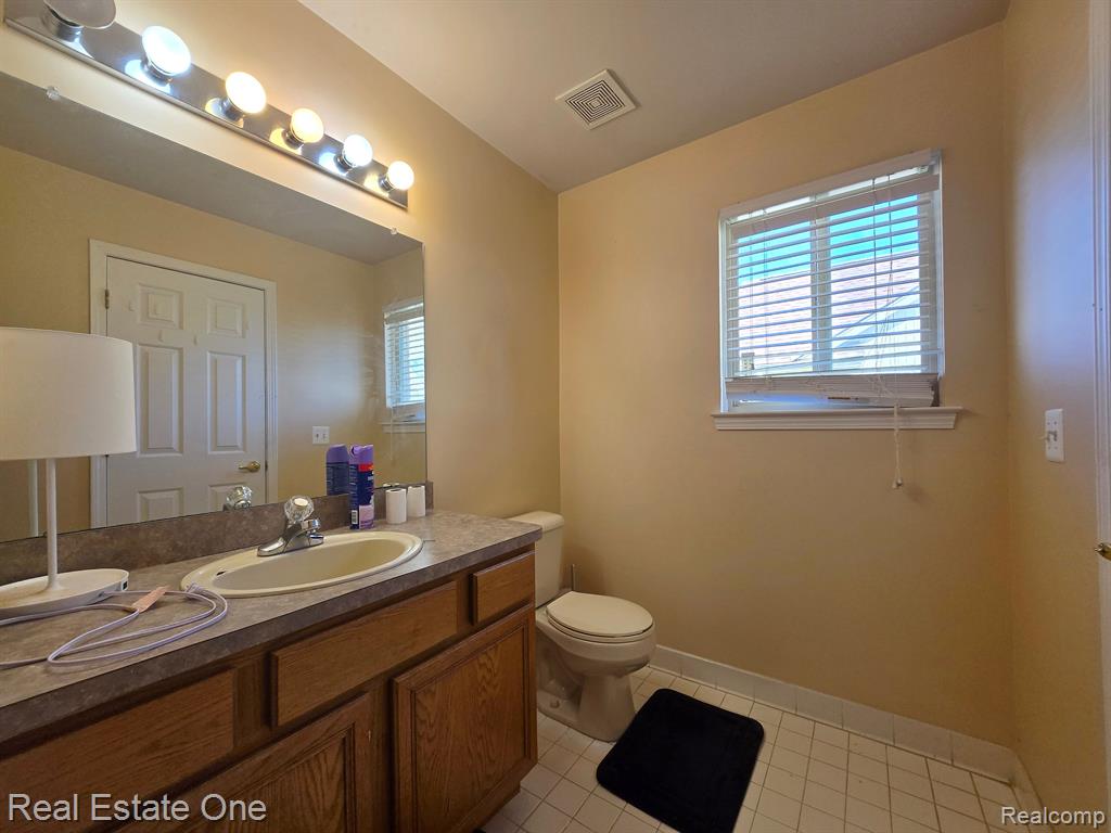 42510 PINEHURST Drive, Clinton Twp, MI 48036 — Photo 18