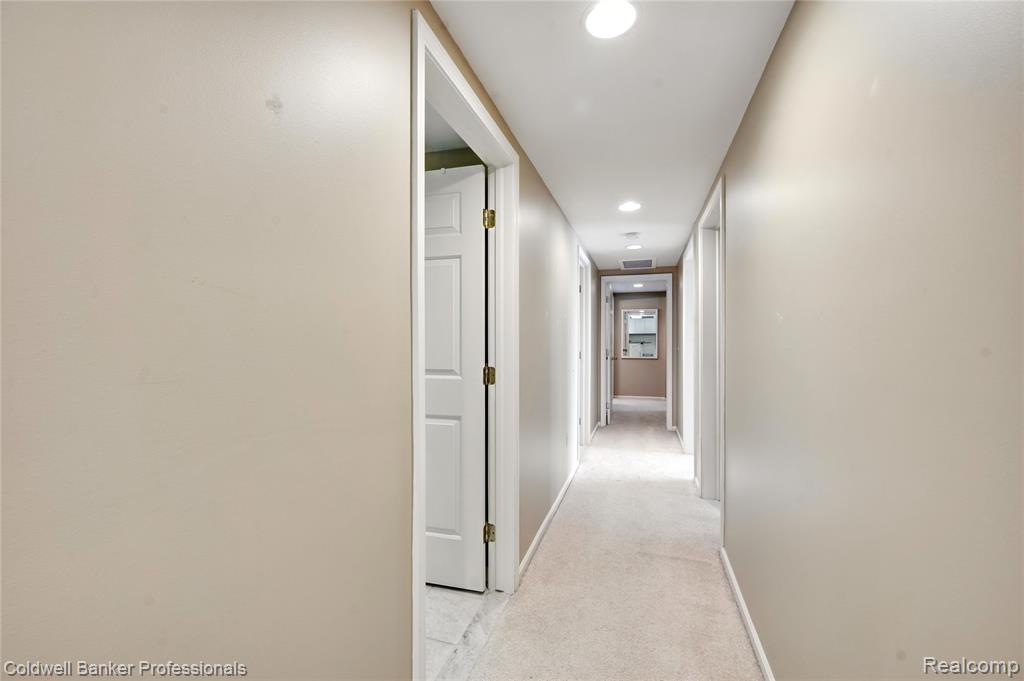 770 Lakes Edge Drive, Oxford, MI 48371 — Photo 21