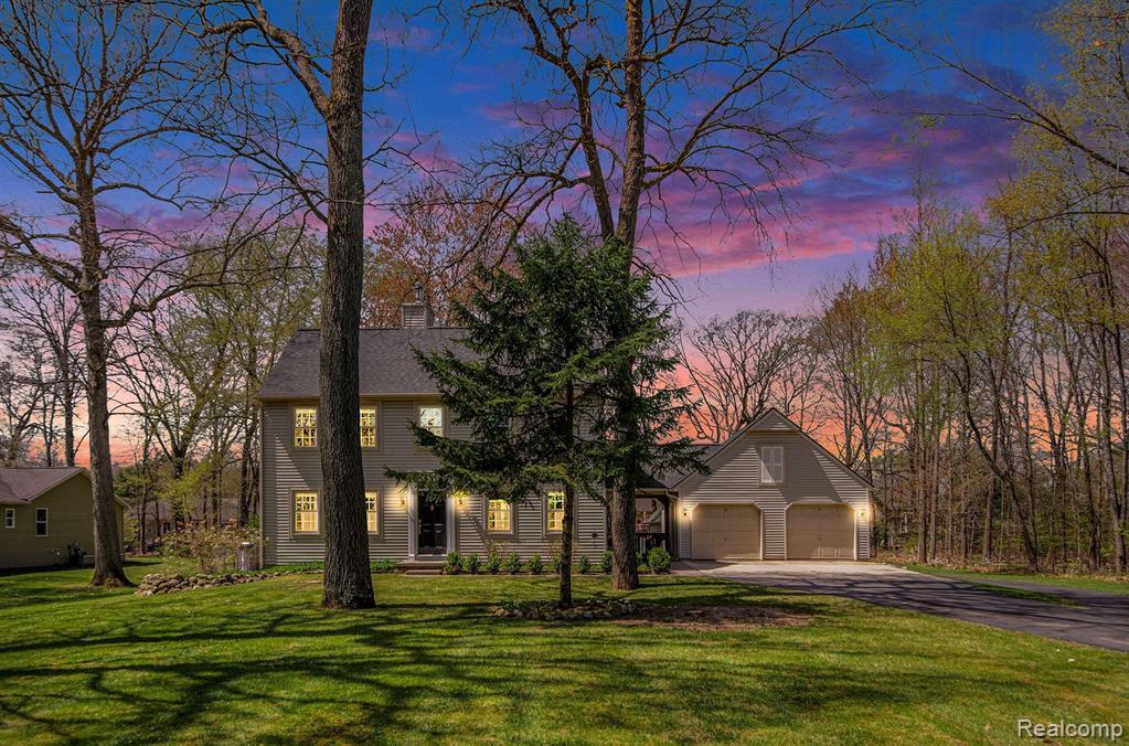 682 FOXFIRE Drive, Howell, MI 48843 — Photo 2