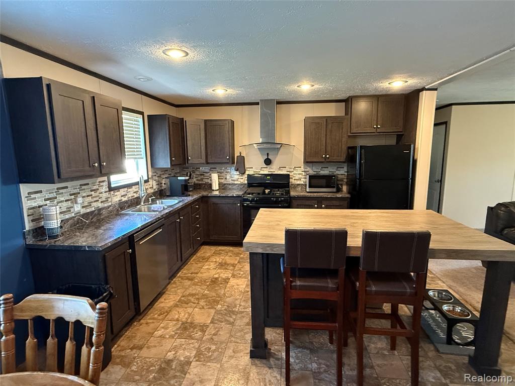 1101 Forest Lane, Columbus, MI — Photo 12