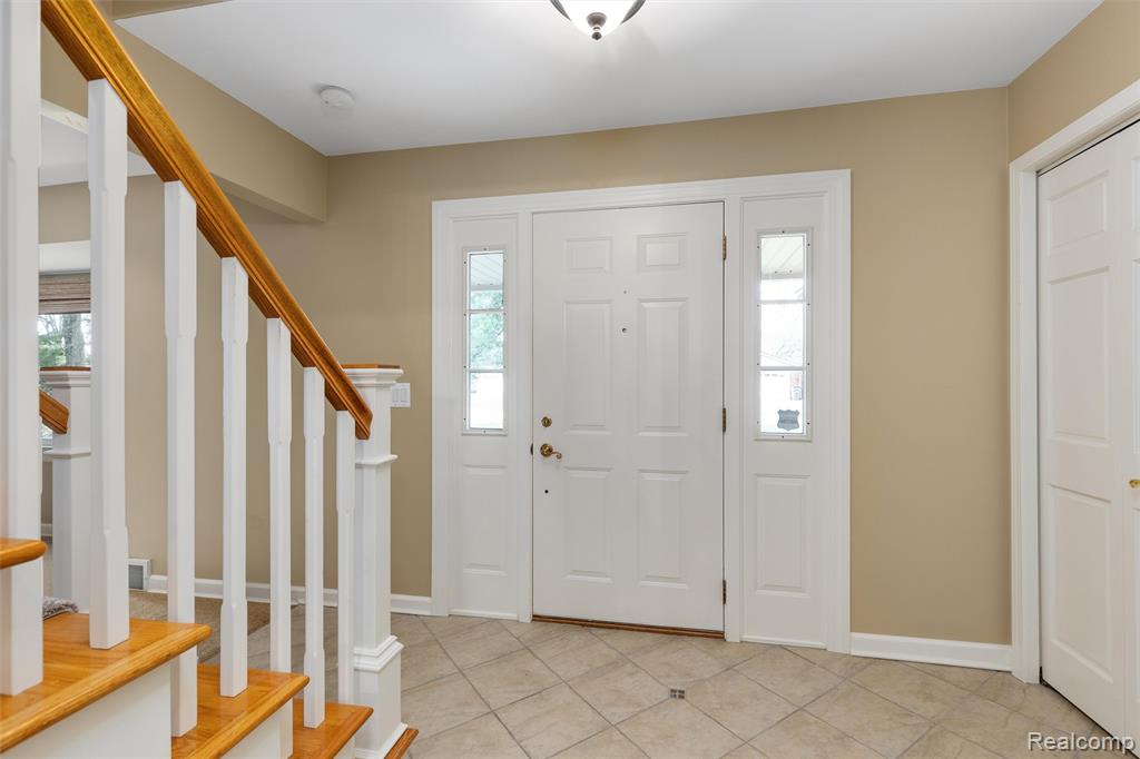 38556 Shana Drive, Clinton Twp, MI 48036 — Photo 10