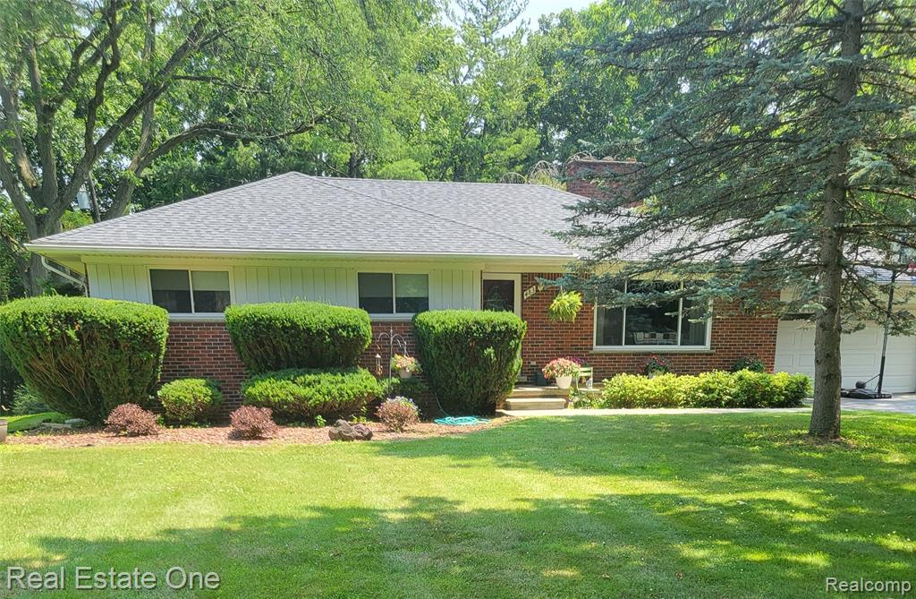 483 Rochdale Drive S, Rochester Hills, MI 48309 — Photo 36