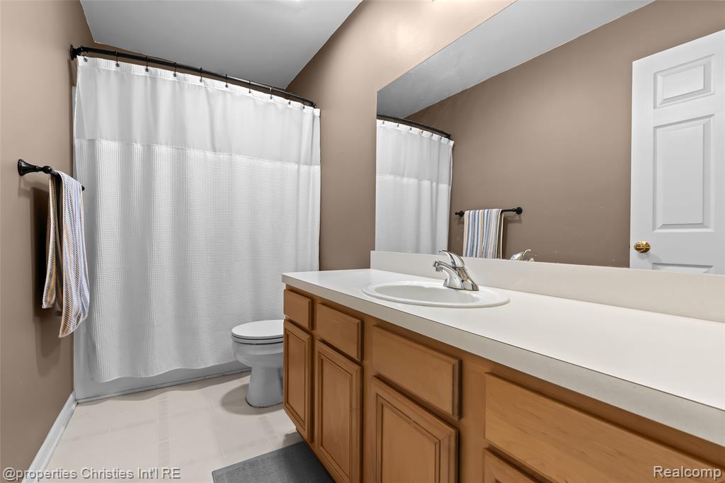 47242 Marina Drive, Belleville, MI 48111 — Photo 23