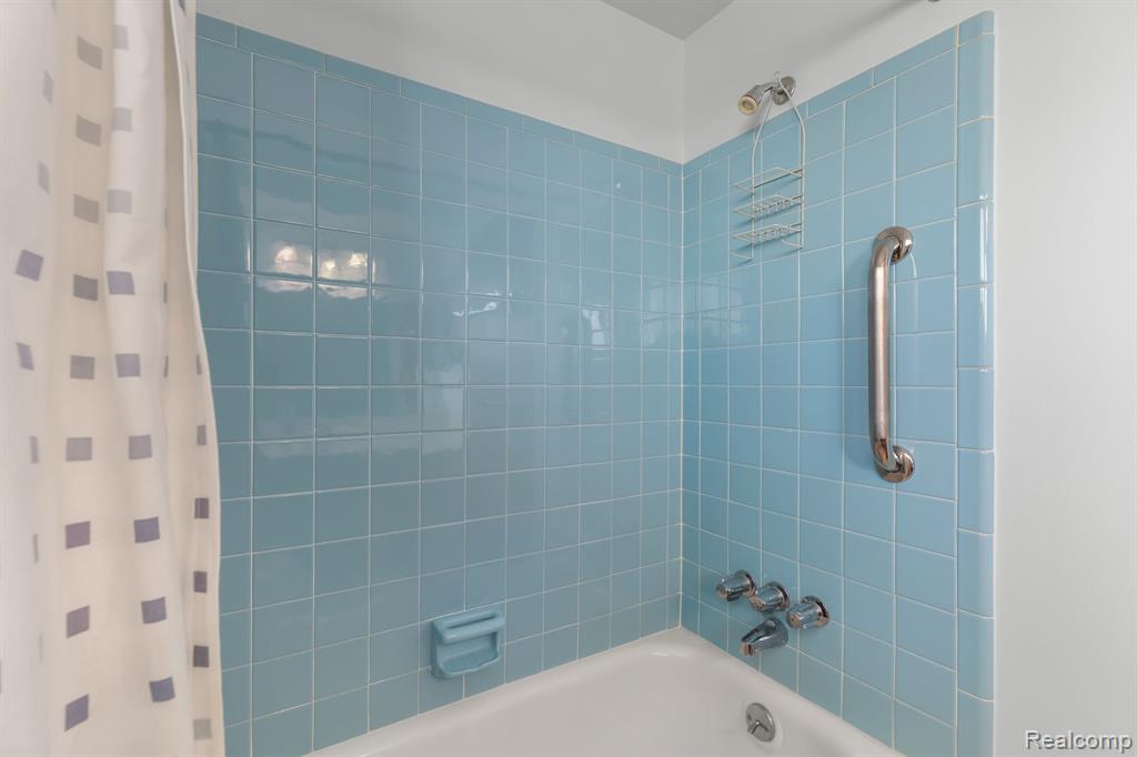4151 red cedar Street, Trenton, MI 48183 — Photo 19