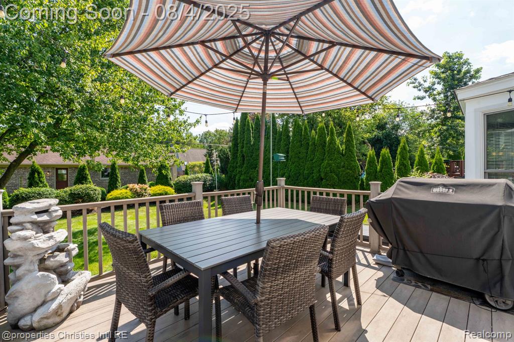 642 Whitney Drive, Rochester Hills, MI 48307 — Photo 37