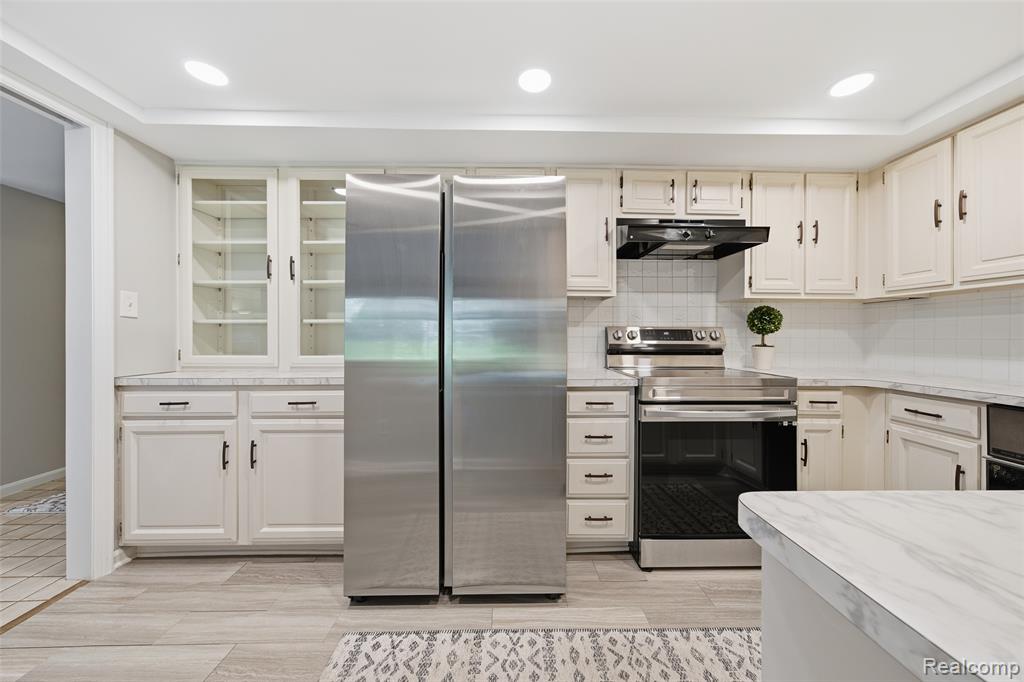 19710 13 Mile Road, 107, Beverly Hills, MI 48025 — Photo 5