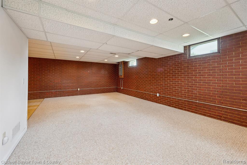 9361 SUMMERLAND Drive, Whitmore Lake, MI 48189 — Photo 22