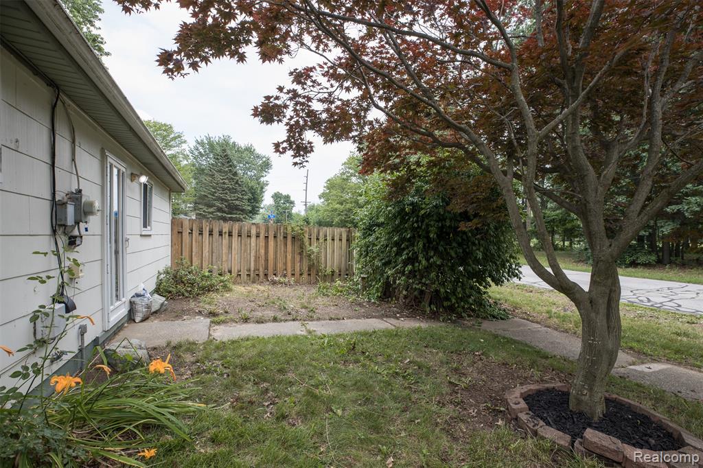 6580 Troy Street, Taylor, MI 48180 — Photo 11