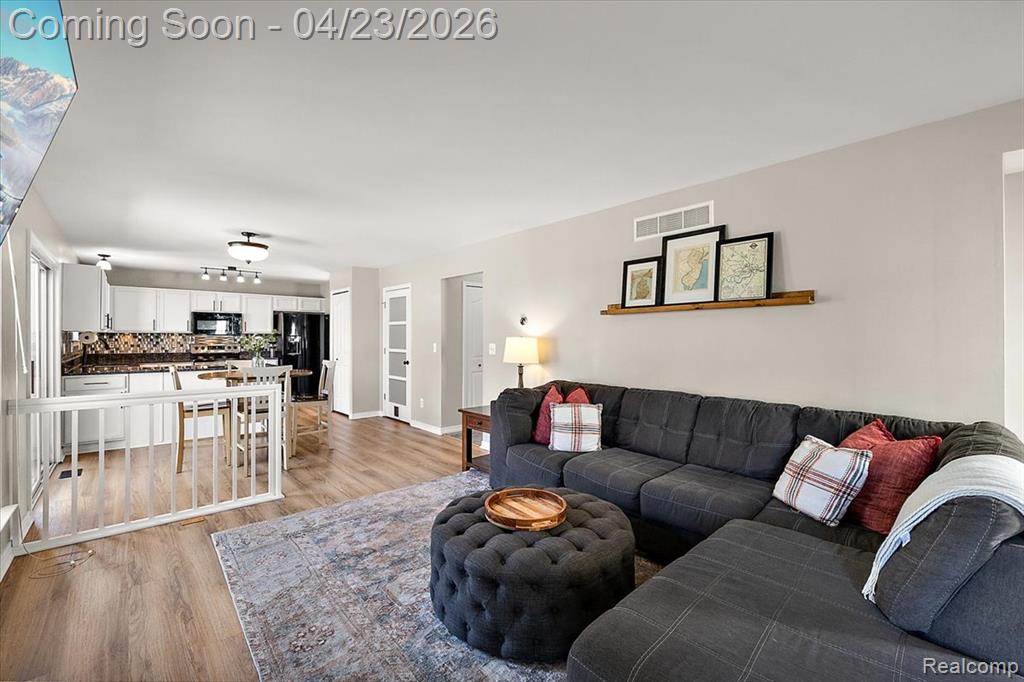 5867 Cary Drive, Ypsilanti, MI 48197 — Photo 21