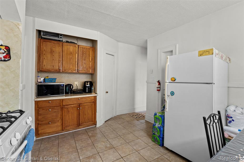 6022-6028 APPOLINE, Dearborn, MI 48126 — Photo 9