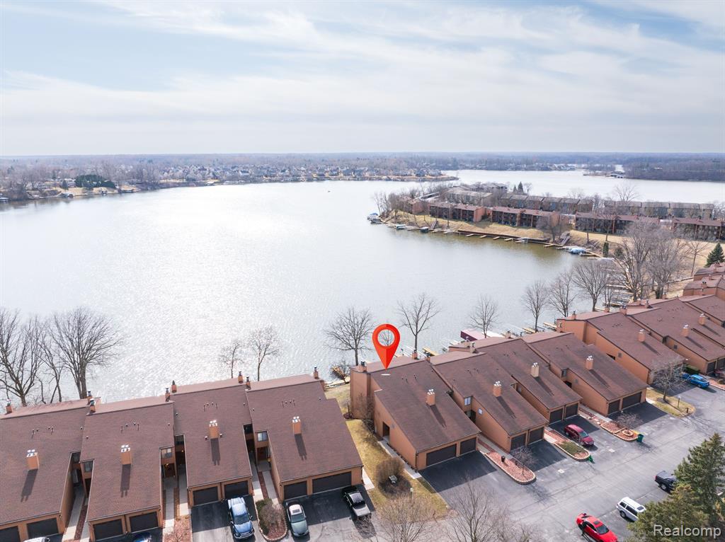 48041 BAYSHORE Drive, Belleville, MI 48111 — Photo 32
