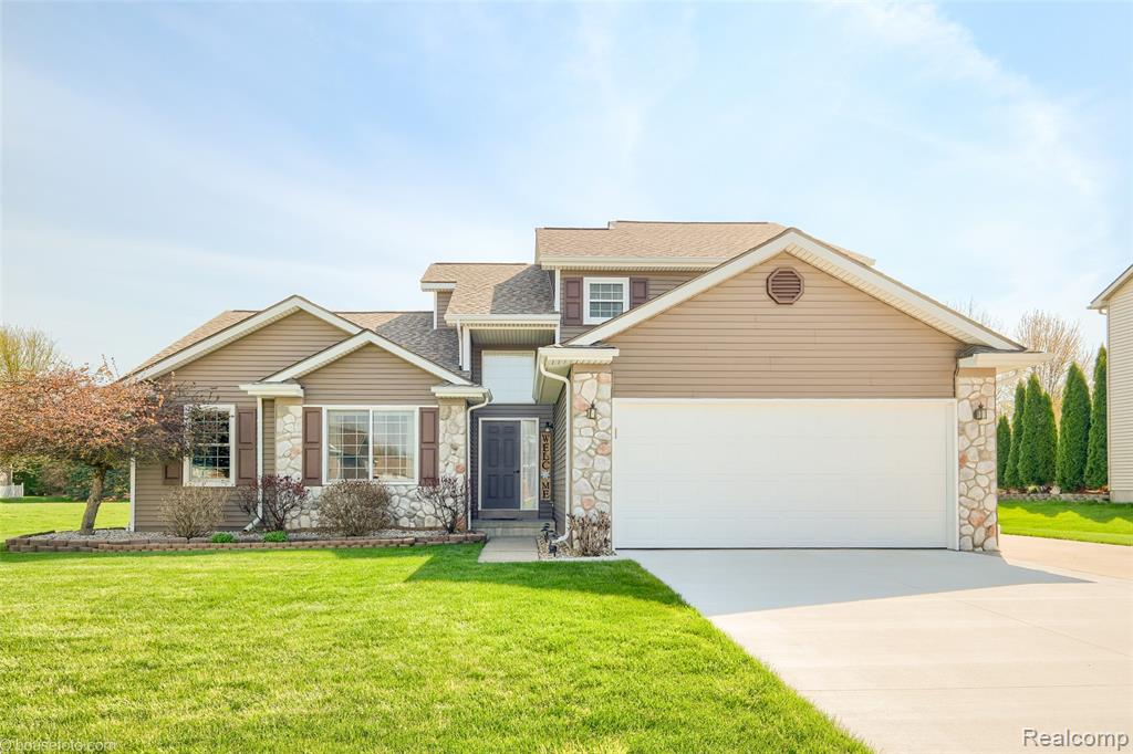 1447 Crystal Pond Drive, Davison, MI 48423 — Photo 3