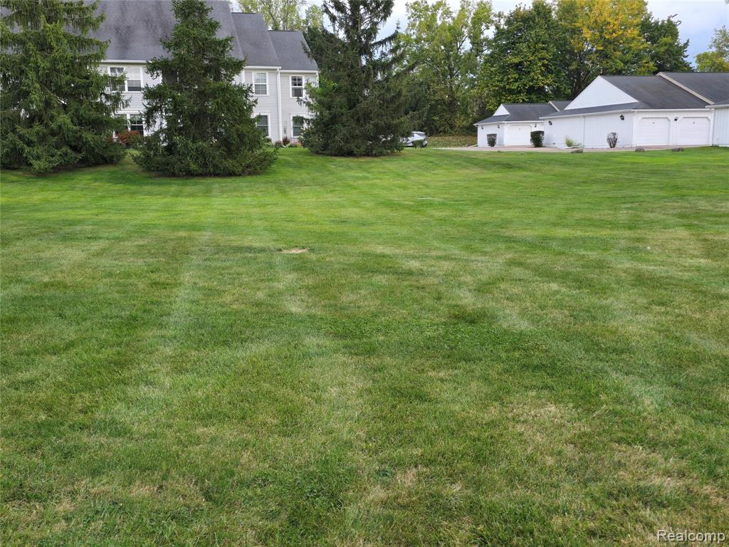 12516 Saint Andrews Way, 23, Fenton, MI 48430 — Photo 30