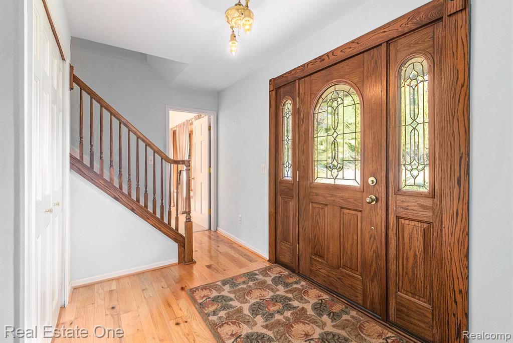 4255 Petrel Court, Highland, MI — Photo 4