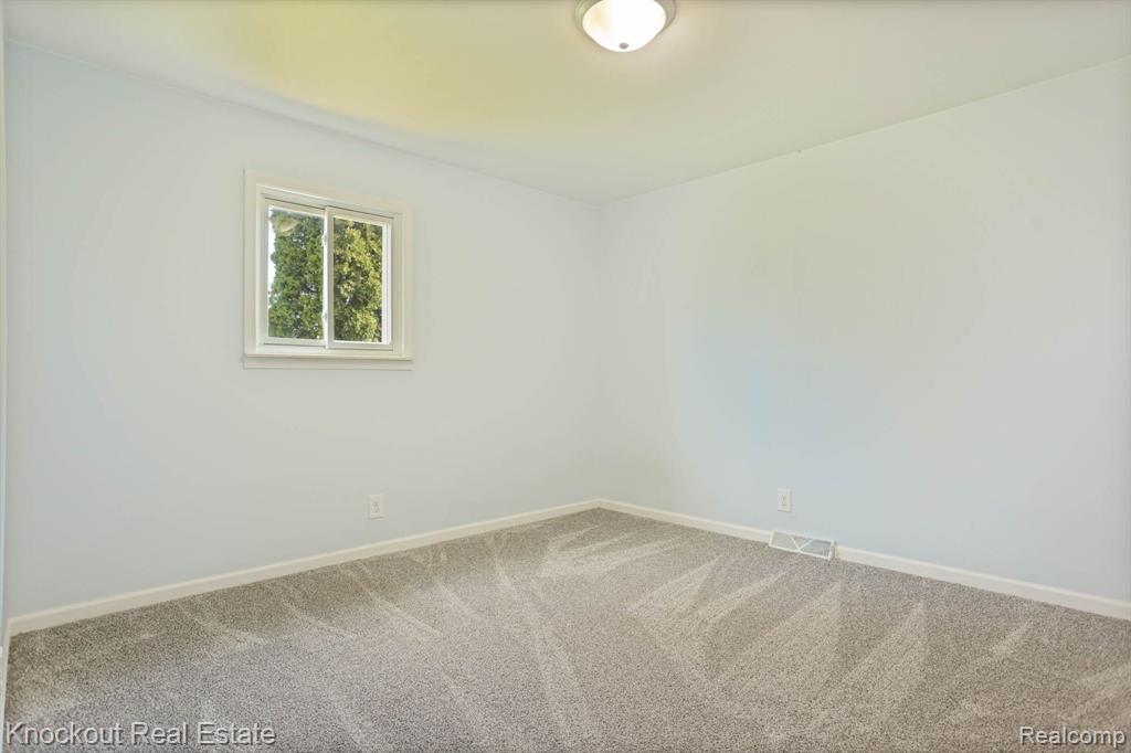 6960 GARFIELD Road, Freeland, MI 48623 — Photo 25