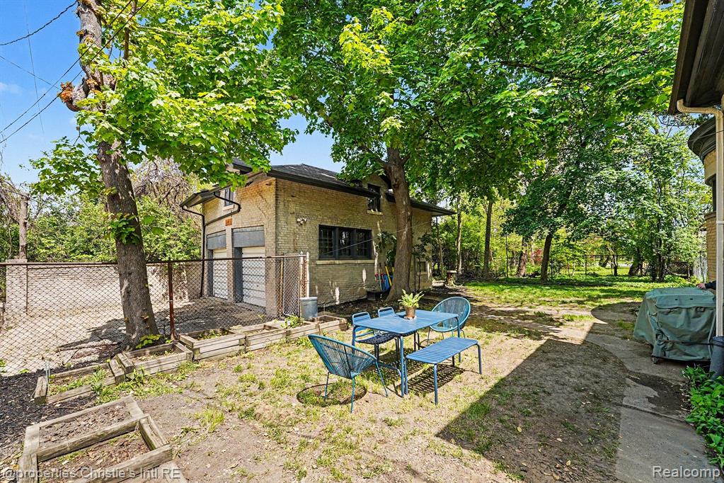 36 Longfellow Street, Detroit, MI 48202 — Photo 81
