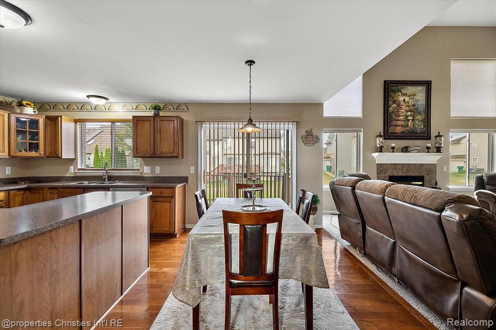 6367 Florence Lane, Belleville, MI 48111 — Photo 31