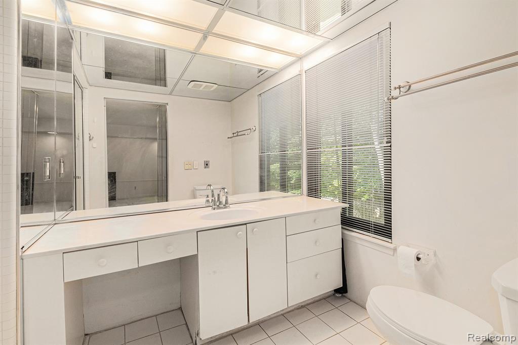 6964 Pebblecreek Woods Drive, West Bloomfield, MI — Photo 19