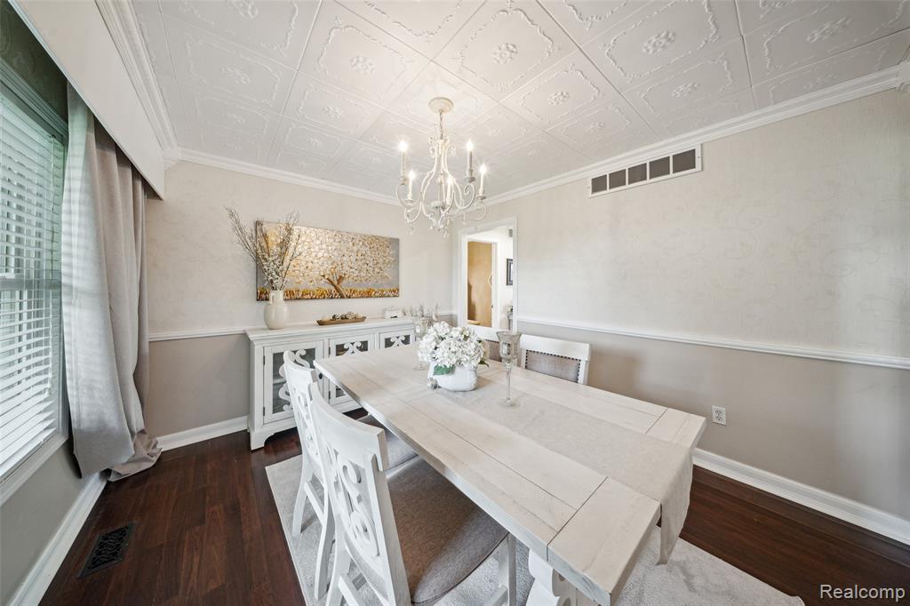 945 Gray Fox Court, Howell, MI 48843 — Photo 15