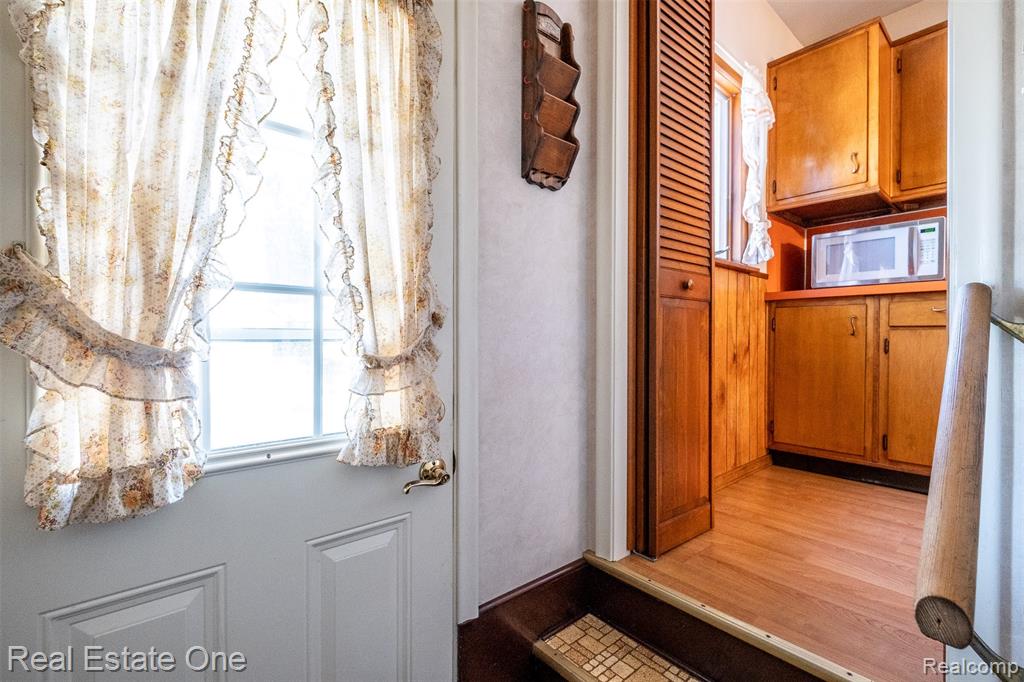 4217 Carmanwood Drive, Flint, MI 48507 — Photo 34