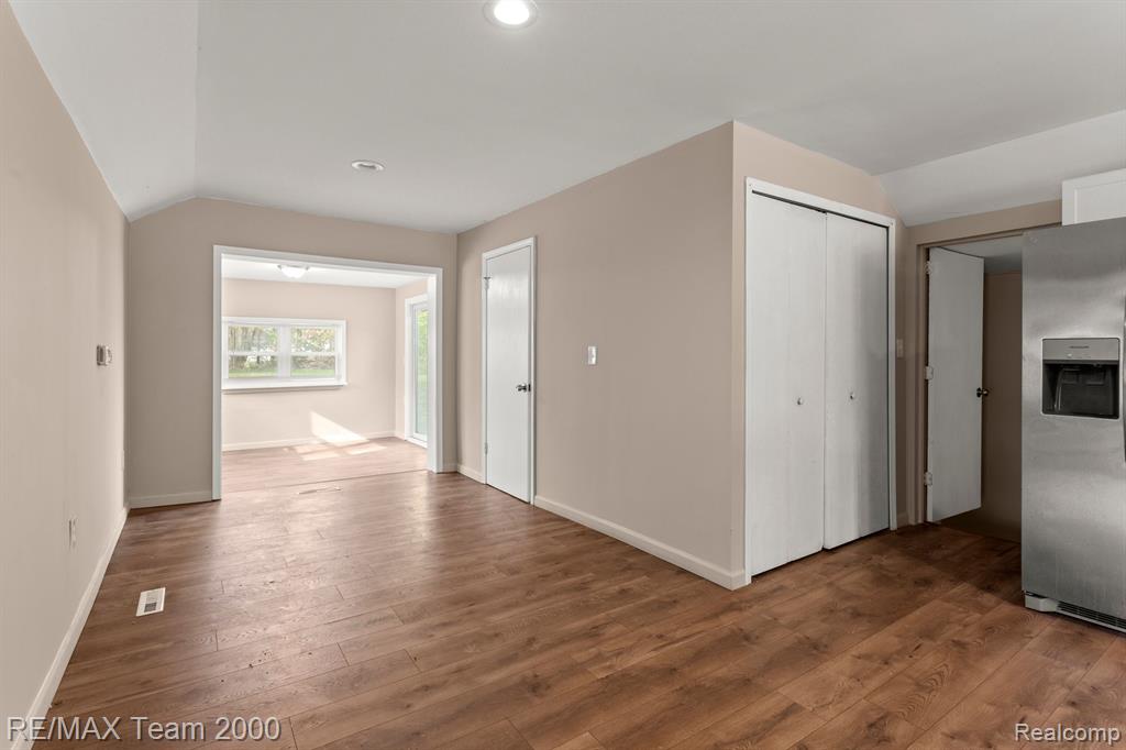 47461 VANKER Avenue, Shelby Twp, MI 48317 — Photo 16