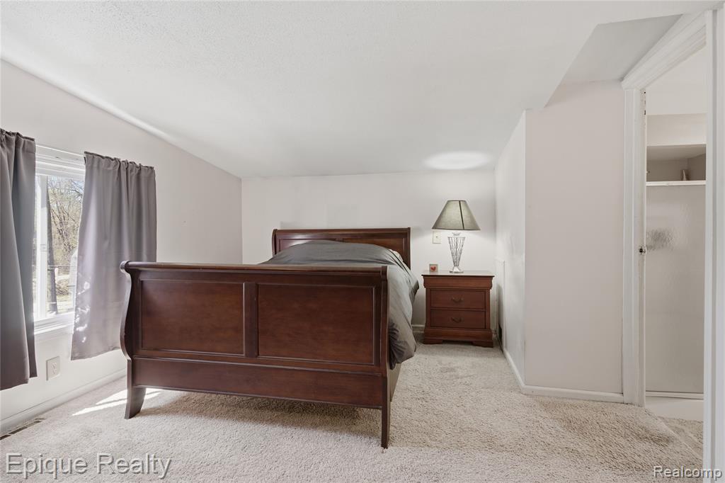 423 Shady Oaks Street, Lake Orion, MI 48362 — Photo 21
