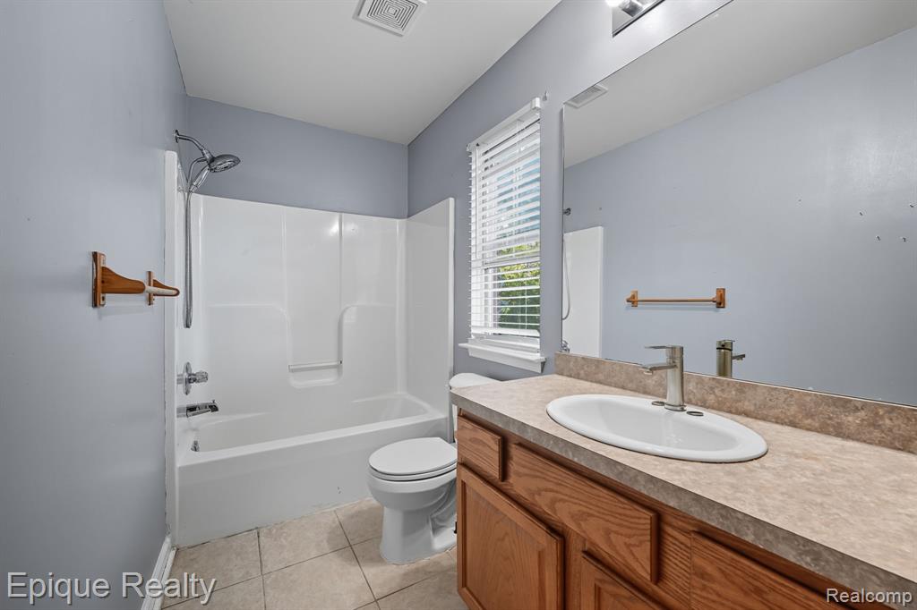 8851 Hardwood Drive, Belleville, MI 48111 — Photo 18