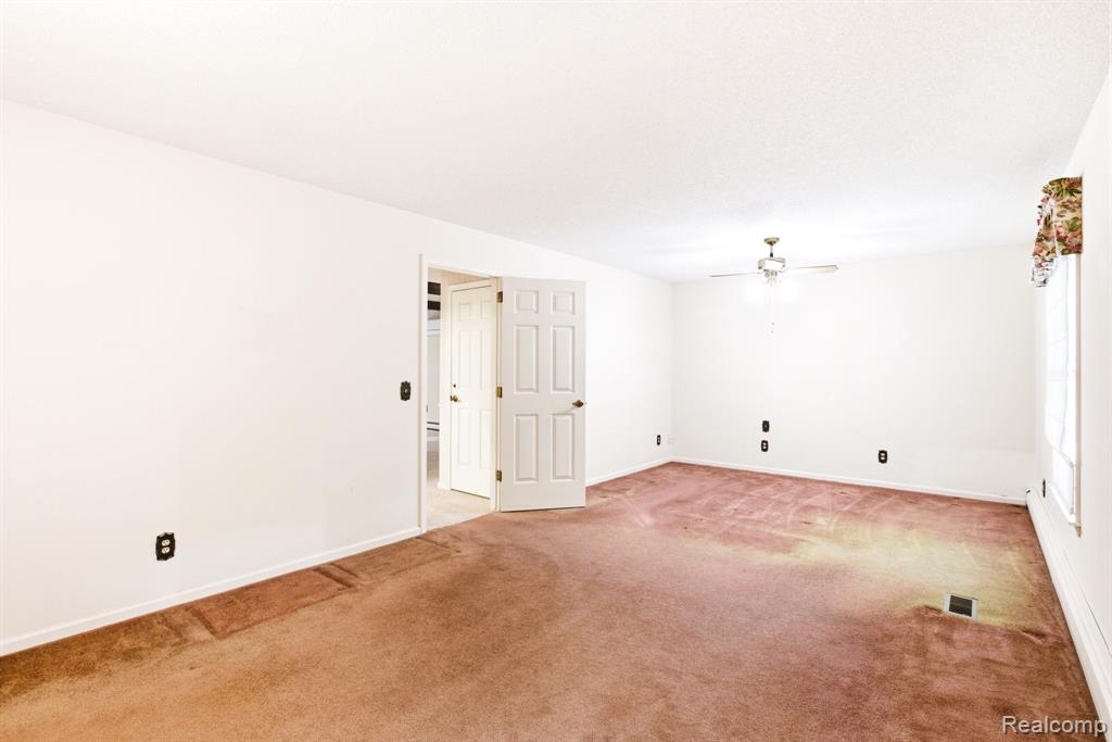 5208 N Hillcrest Drive, MI 48049 — Photo 20