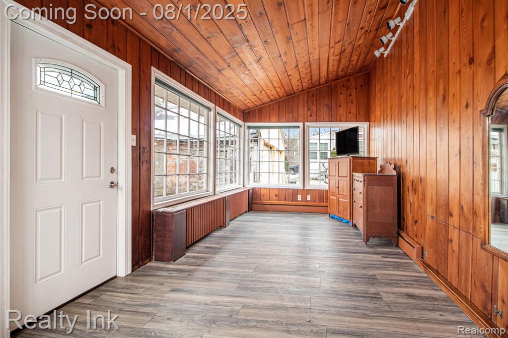 9820 BYROMAR Lane, Grosse Ile, MI 48138 — Photo 13