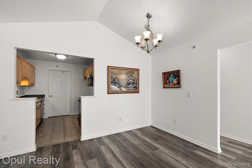 28263 Oakmonte Circle, New Hudson, MI 48165 — Photo 4