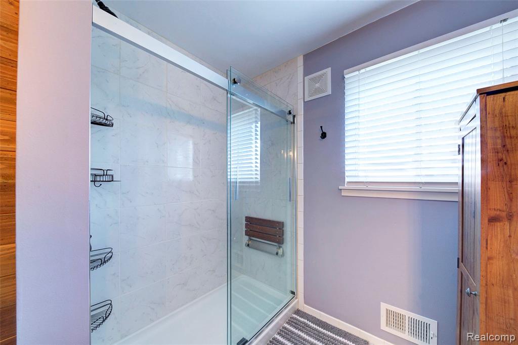 1817 S Pasadena Avenue, Ypsilanti, MI 48198 — Photo 18